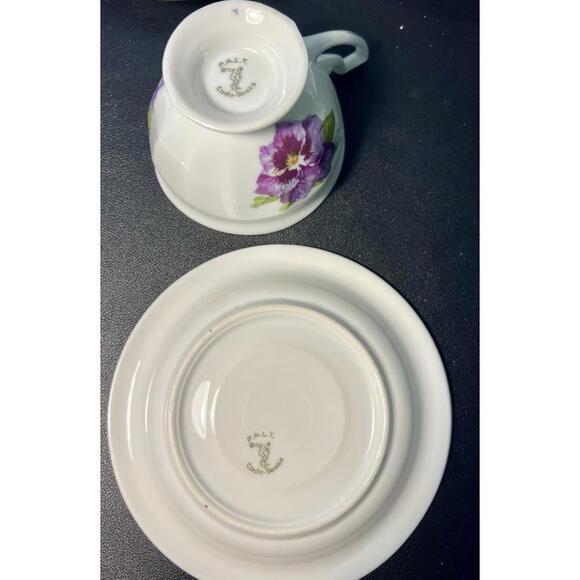 P.A.L.T. Czechoslovakia Vintage 1930s Violets Gold Trim 9 Sets Cups Saucers